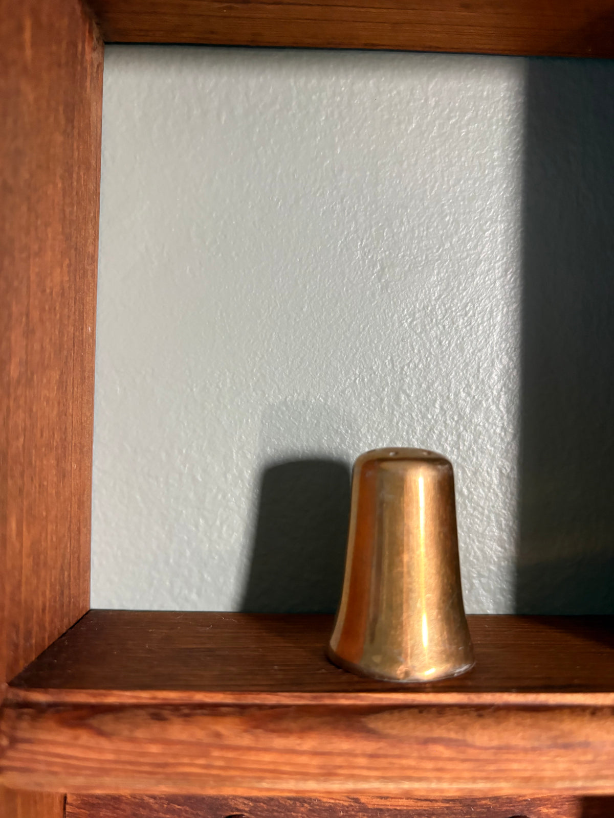 Golden ceramic thimble/salt shaker