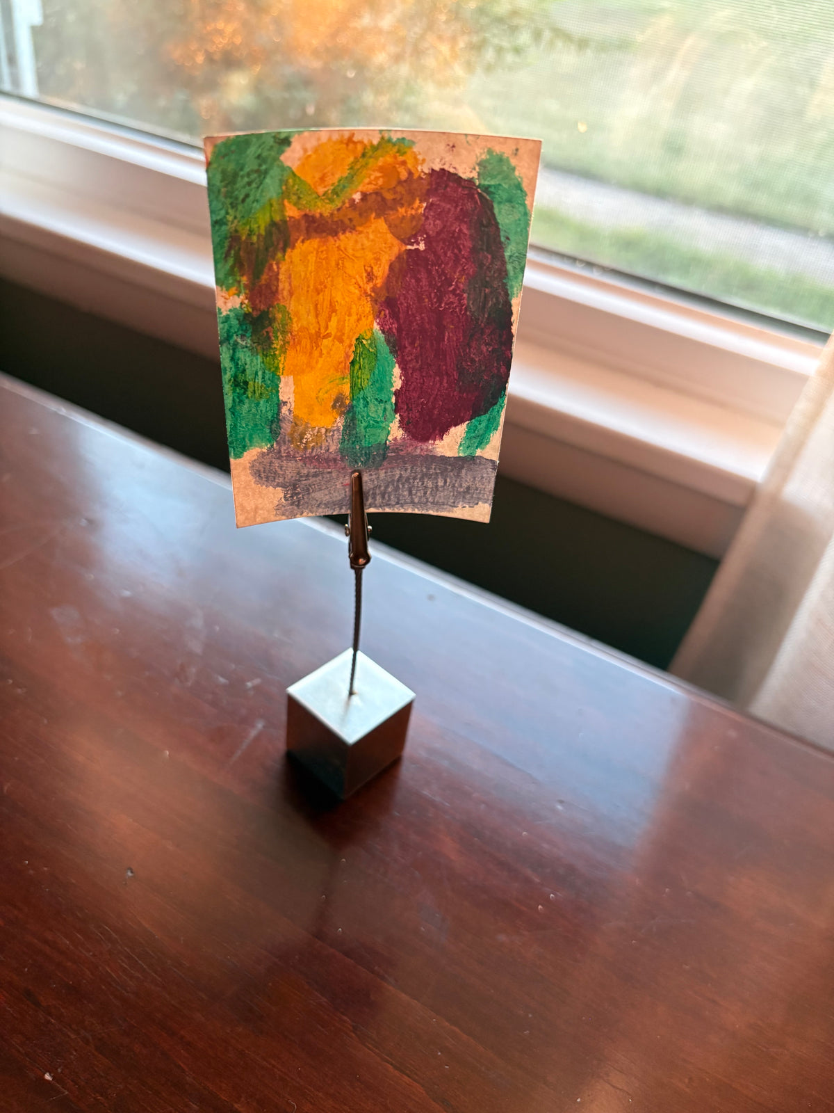 Metallic Cube Clip Stand