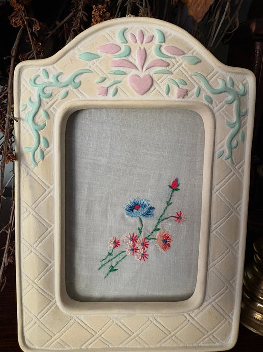 Enamel Heart Frame