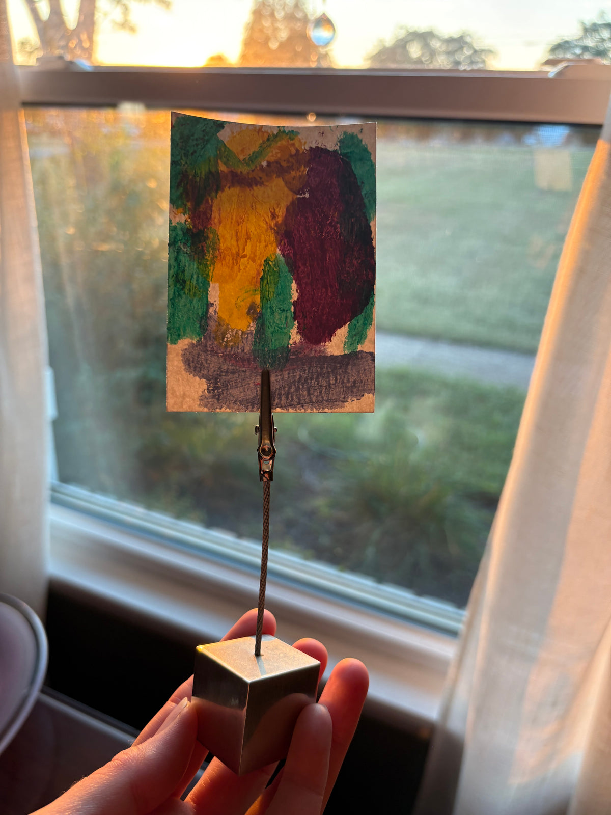 Metallic Cube Clip Stand