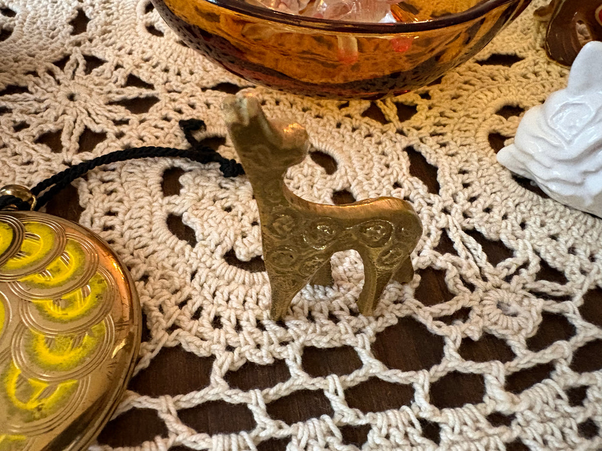 Mini Brass Giraffe Cub