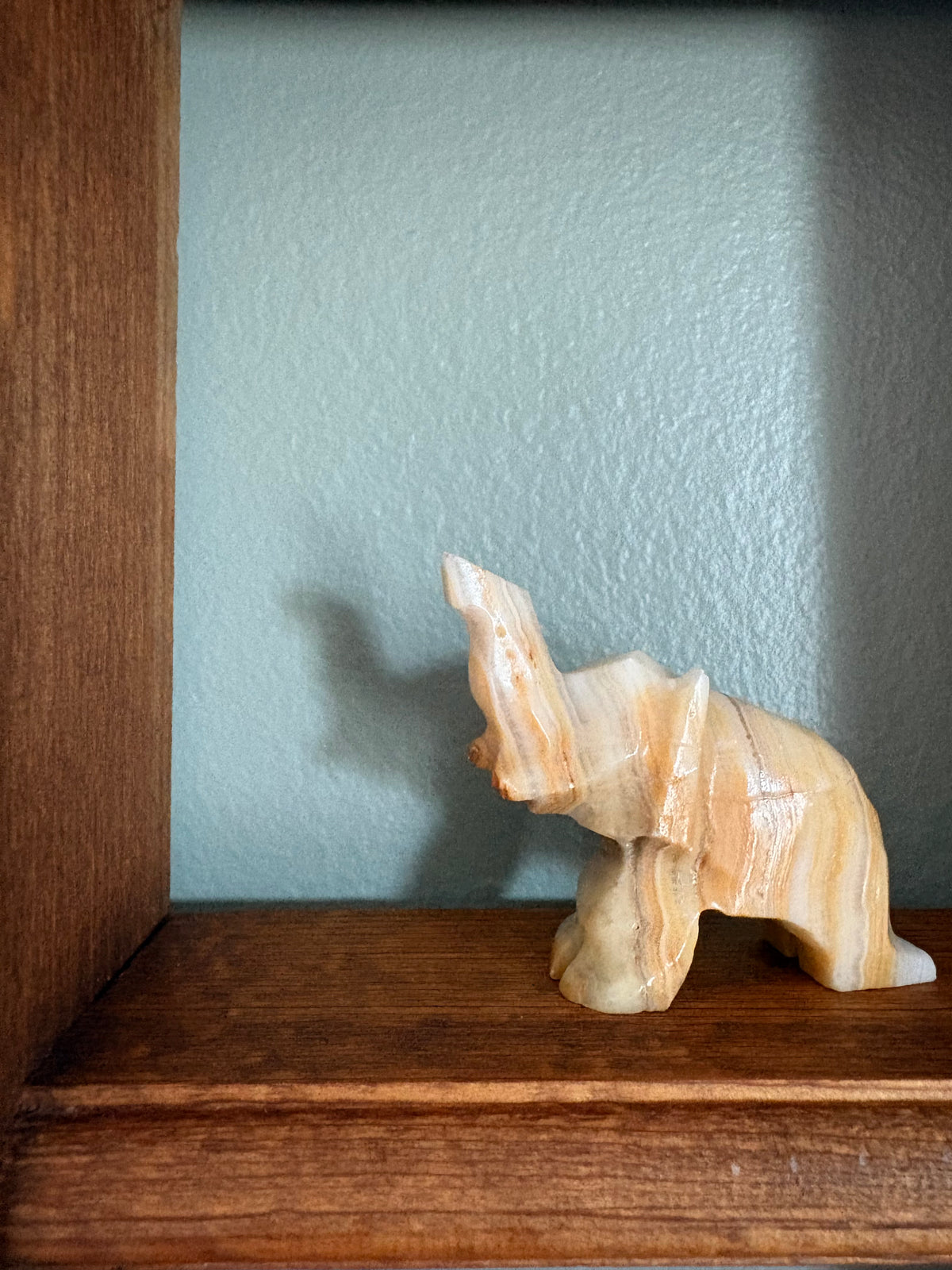 Onyx elephant figurine