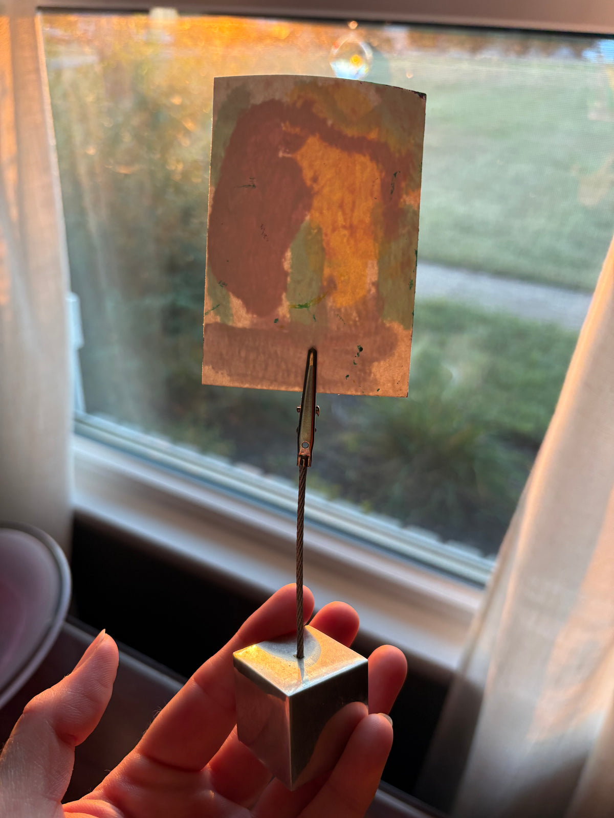 Metallic Cube Clip Stand