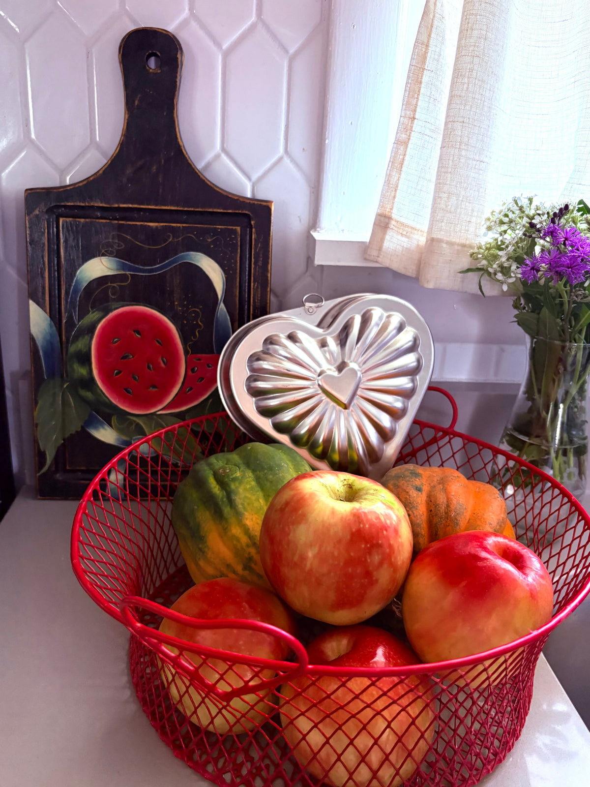 Kitchen Corner | Hearts & Fruits