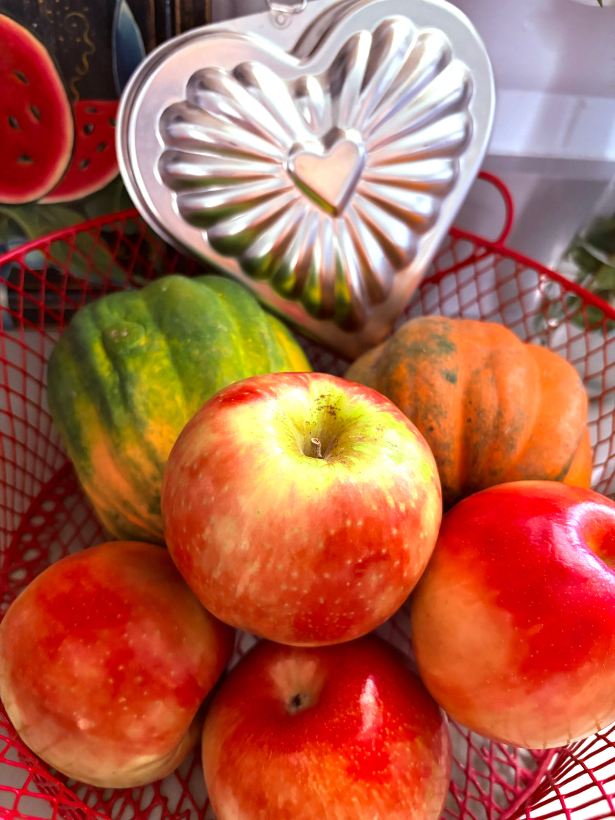 Kitchen Corner | Hearts & Fruits