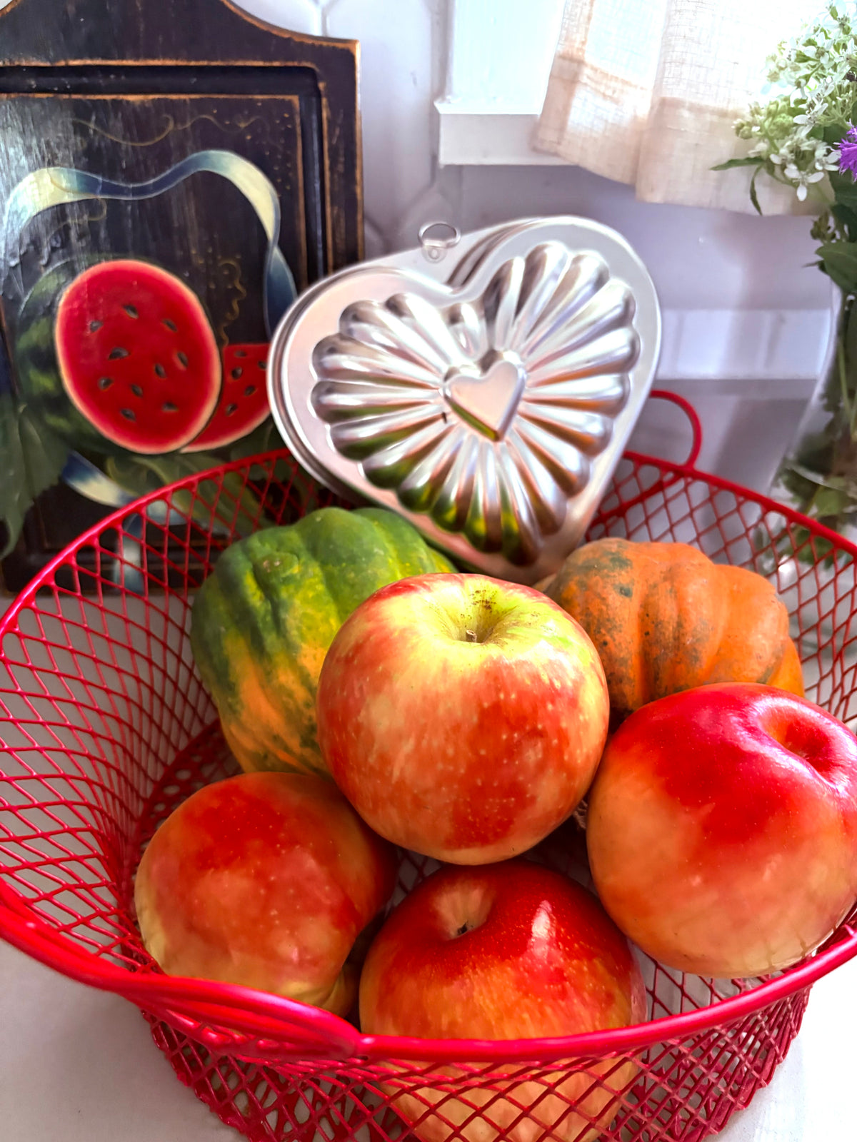 Kitchen Corner | Hearts & Fruits