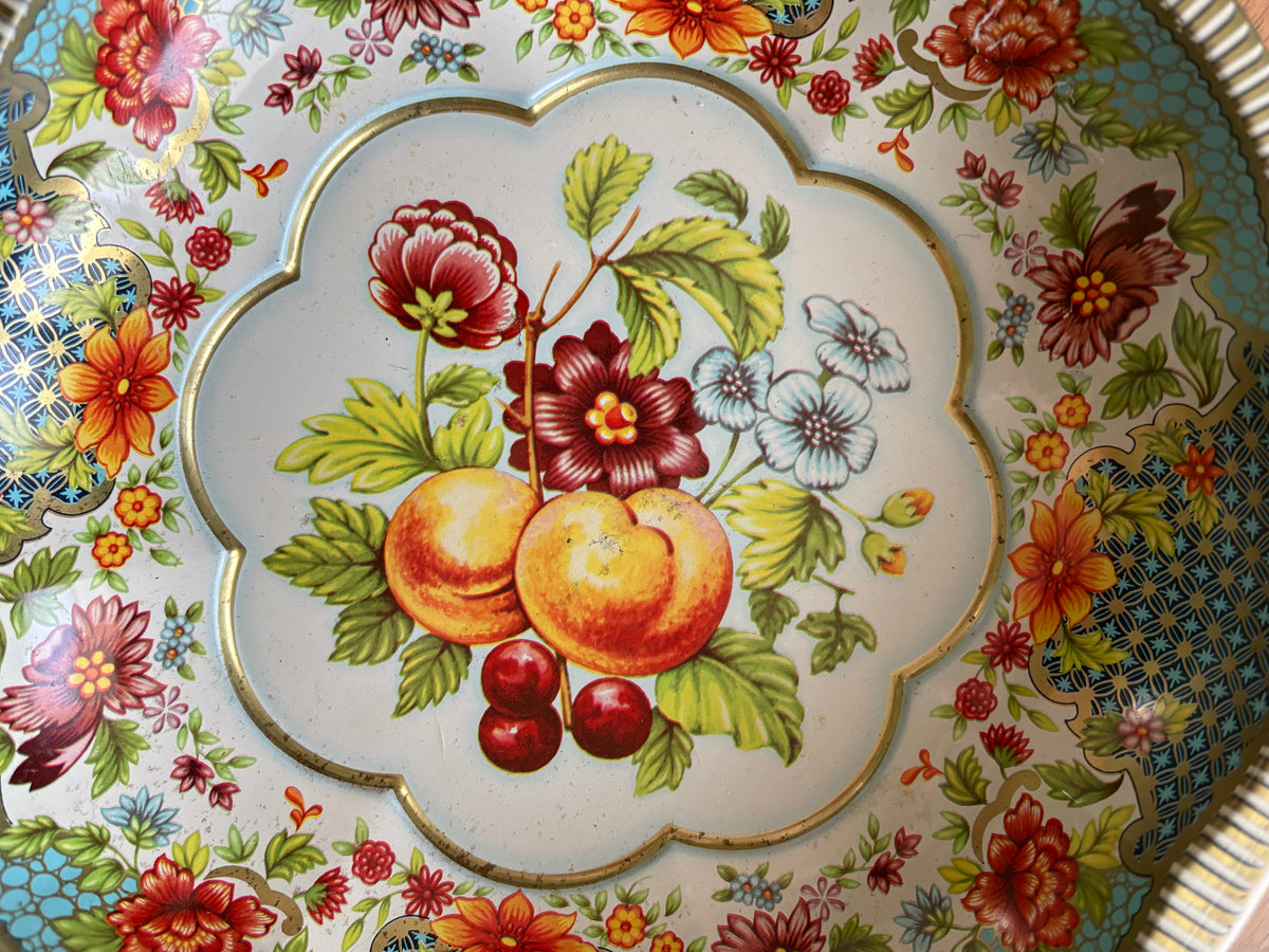 Peaches & Flowers | Scalloped Daher tin bowl