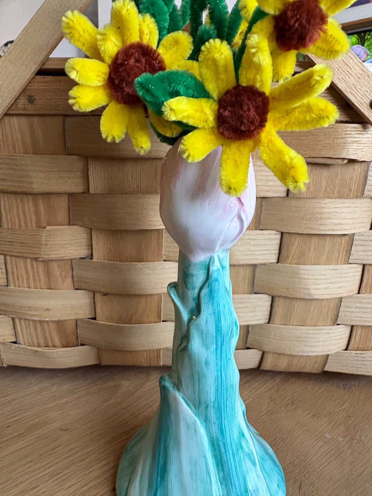 Single Tulip | Ceramic Vase/Candle Holder